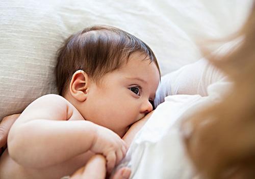 乳腺炎喂奶对宝宝有什么影响（乳腺炎影响喂奶吗?）