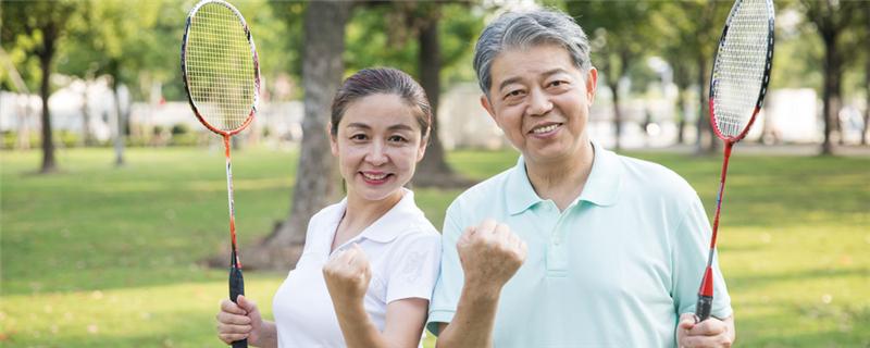 哪些人不适合打羽毛球（哪些人群不适合打羽毛球）