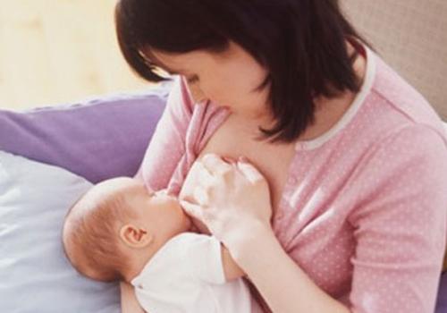 母乳喂养要注意什么（新生儿黄疸高母乳喂养要注意什么）
