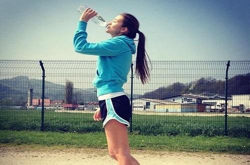 运动后能马上喝水吗 胃病运动后能马上喝水吗