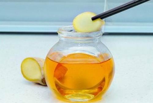 生姜蜂蜜水的作用（生姜蜂蜜水的作用减肥什么时候喝最好）