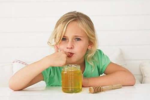 小孩便秘可以喝蜂蜜吗 小孩便秘可以吃蜂蜜吗