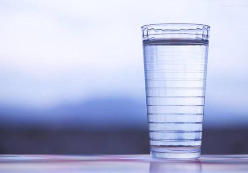 喝水的好处,怎样喝水才健康（怎样喝水对身体健康有好处）