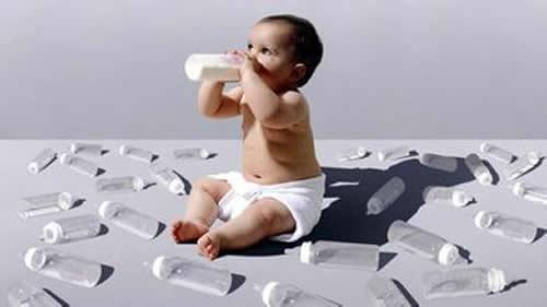 人工喂养的宝宝需要补钙吗 母乳喂养的新生儿需要补钙吗