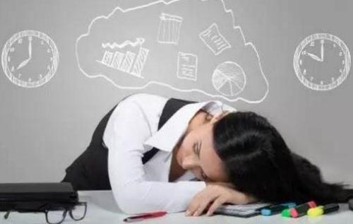 为什么睡觉越睡越累 为什么睡觉越睡越累腰酸背痛