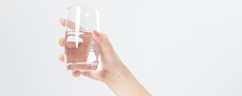 水肿体质能多喝水吗 水肿体质的人是多喝水还是少喝水