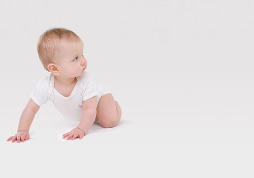 宝宝肚子胀气是什么原因 宝宝肚子胀气是什么原因引起的