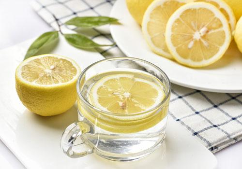 柠檬蜂蜜水可以解酒吗（柠檬蜂蜜水可以解酒吗吗）