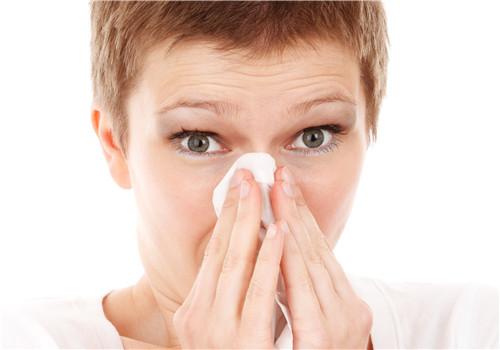 秋天鼻炎厉害怎么办 秋季鼻炎特别严重怎么才能治疗