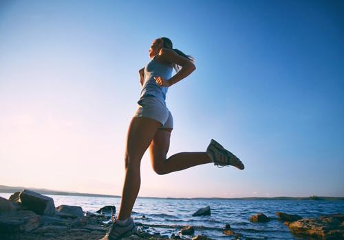 饭后多久可以跑步 饭后多久可以跑步减肥瘦身