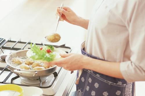 胃溃疡饮食要注意什么（胃溃疡的饮食要注意哪些）