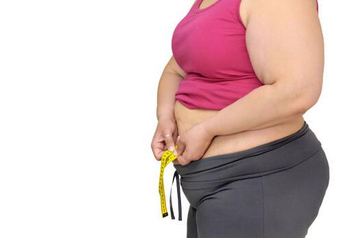 警惕女性过胖增加7大致癌风险（肥胖导致癌症）