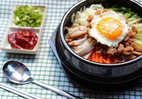 用什么锅炒菜对人体健康更有益 哪种锅炒菜对健康有益