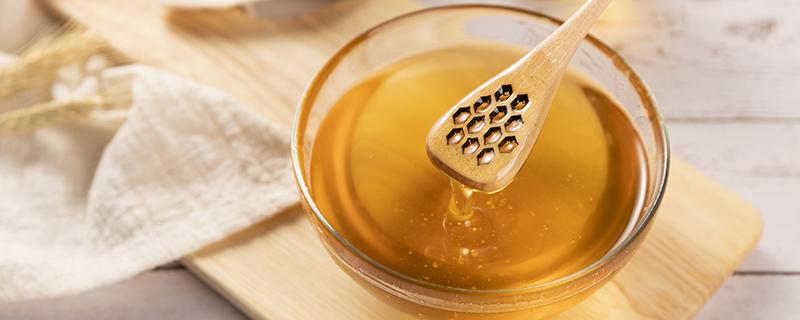 蜂蜜水不能和什么一起吃 女人能天天喝蜂蜜水吗