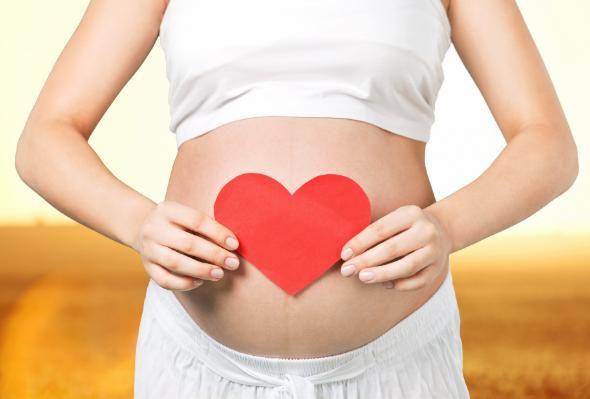 宫外孕会有孕吐反应吗（宫外孕有反应吗有孕吐吗）