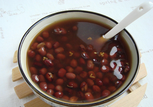 红豆薏米粥晚上可以吃吗 红豆薏米晚上能吃吗