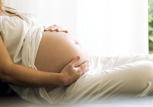 胎儿缺氧时胎心监护会出现什么 胎心监护可以发现胎儿缺氧吗