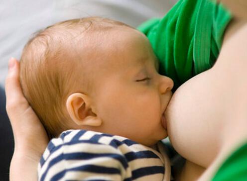 母乳喂养与决肠道菌群异常的办法 哺乳期肠道菌群失调