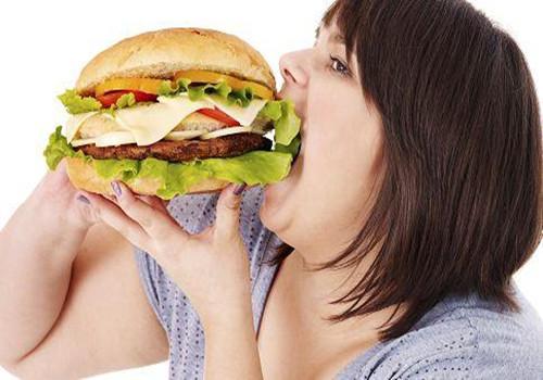 生活中哪些坏习惯会导致我们发胖 导致肥胖的生活方式有