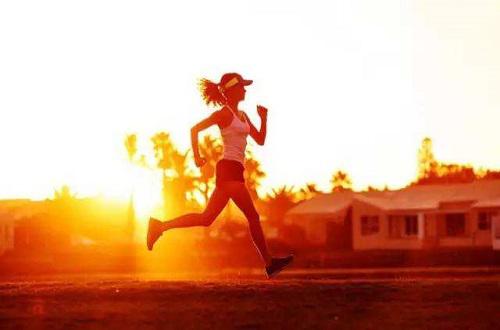 跑步锻炼身体的最佳时间 跑步锻炼身体的最佳时间是几点