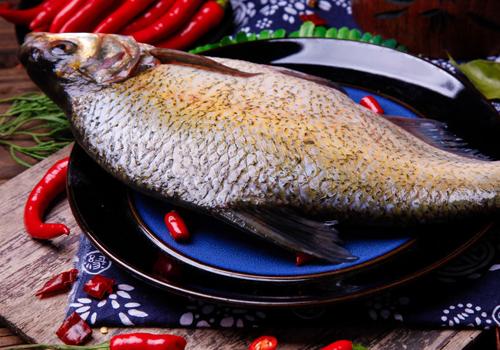 吃鱼可以减肥吗（晚上吃鱼可以减肥吗）