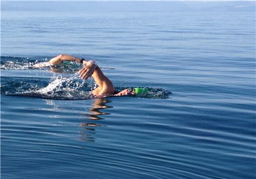 游泳消耗多少卡路里 40分钟游泳消耗多少卡路里