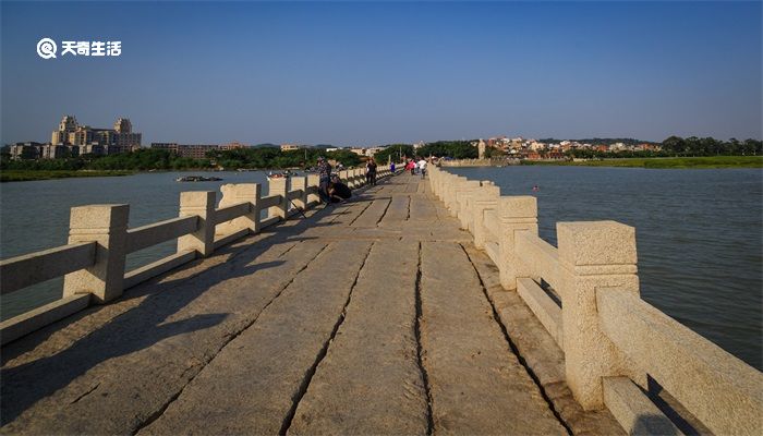 洛阳桥是我国古代第一座跨海的大石桥吗 洛阳桥是不是我国古代第一座跨海的大石桥