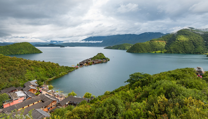 天鹅湖在什么地方 天鹅湖在哪个地方