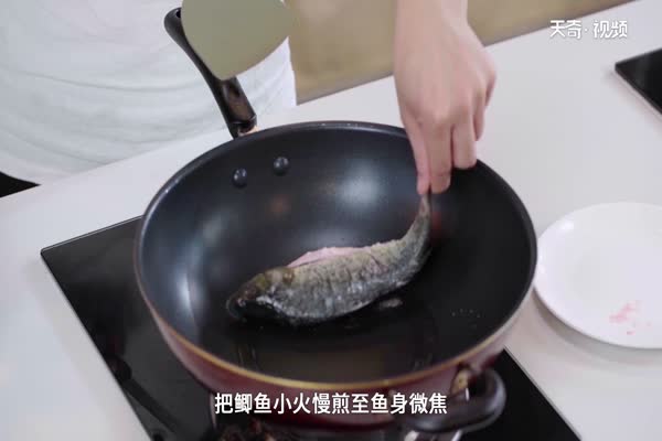 鲫鱼豆腐汤的做法 鲫鱼汤的做法