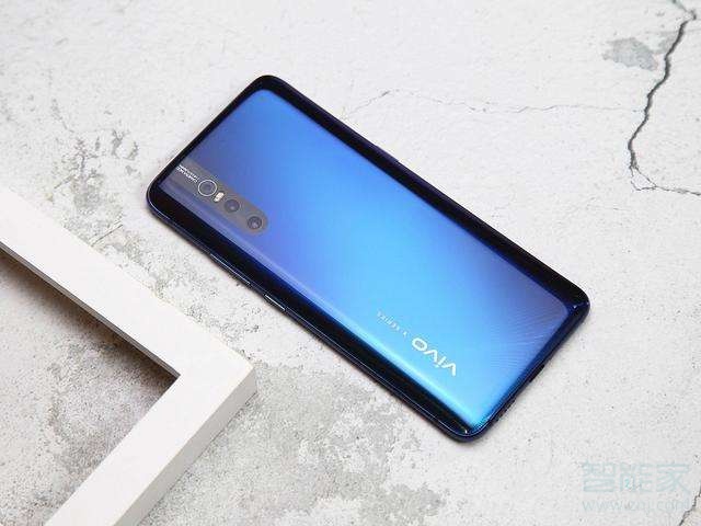 vivo x27 8+128和8+256的区别