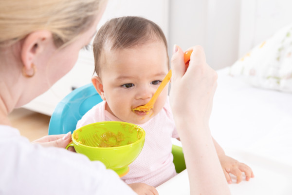 孩子吃饭磨蹭怎么办  怎么让孩子吃饭不磨蹭   