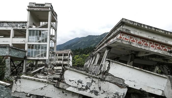 为什么会地震 引起地震的主要原因