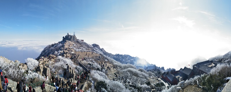 会当凌绝顶一览众山小写的是哪座山 会当凌绝顶一览众山小中的山是哪座山