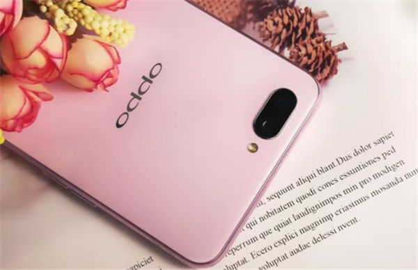 oppoa5有耳机孔吗