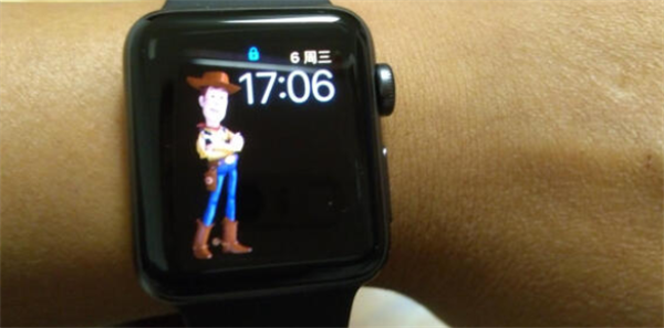 Apple Watch Series 3怎么设定侧边按钮速度