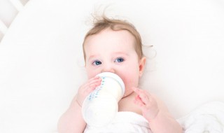 喂宝宝喝水的方法 喂宝宝喝水的4个技巧