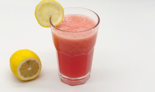西瓜汁怎么做红 教你两个方法