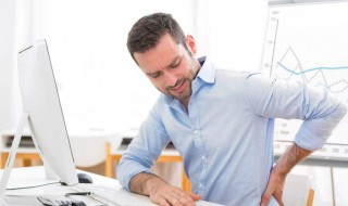 什么动作更容易引起腰酸背痛 引起腰酸背痛的动作