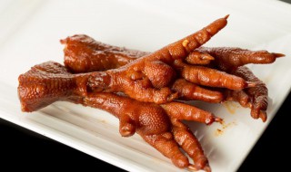 红烧鸡爪怎么烧好吃 红烧鸡爪的烹饪方法