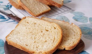 如何分辨是不是全麦面包 怎样判断什么是真正的全麦面包