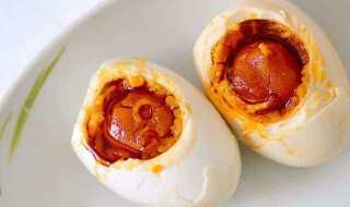 咸鸡蛋的腌制方法出油 腌咸鸡蛋出油最好的方法