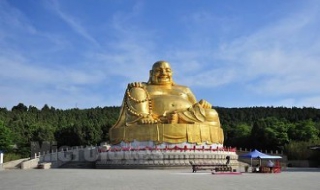 登高望远 爬千佛山，分享自身的旅行经验和心得