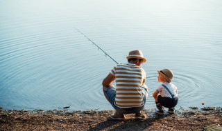 关于钓鱼的诗句 钓鱼的诗句有哪些
