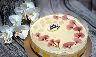 樱花慕斯蛋糕的做法 樱花慕斯蛋糕的做法介绍