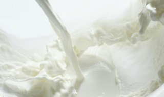 羊奶与牛奶哪个营养价值高 羊奶与牛奶的比较