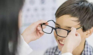 小孩眼睛近视怎么办 如何预防近视