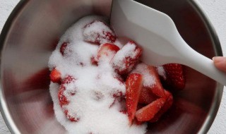 草莓色拉酱如何做 草莓色拉酱的做法