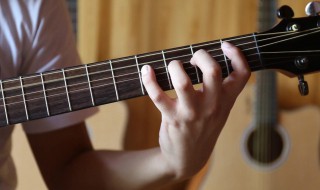 吉他爬格子怎么练 注意事项和要求