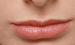 嘴唇泛白是什么原因 快看看你的身体是哪种状况