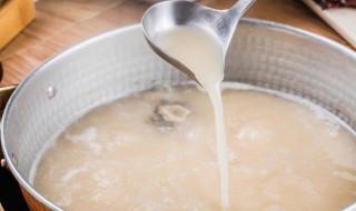 牛骨高汤的熬制方法及配料 如何做牛骨高汤